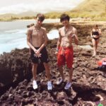 Josh Richards Instagram – Who wants to come to hawaii with us?