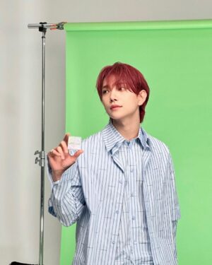 Joshua Instagram - BTS 📸💙 📸  @ellejapan
@givenchybeauty