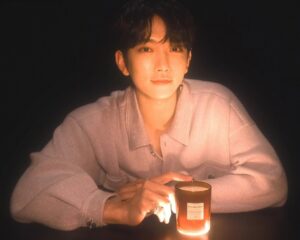 Joshua Instagram - I went to Paris and met Rami Mekdachi the founder of Lola James Harper… A great moment to celebrate our special edition candle THE JOSHUA HONG HAN RIVER WALK with Matcha Tea, Wood and Musk scents. The Han River is a place where I go to relax and find inspiration, I hope it brings you comfort and strength in your everyday life…
#JOSHUA #LOLAJAMESHARPER #JOSHUALOLAJAMESHARPER