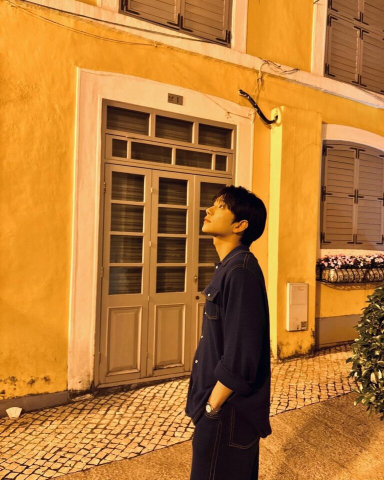Joshua Hong Instagram - 🌌