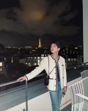 Joshua Instagram - Paris 💙