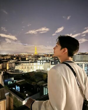 Joshua Instagram - Paris 💙