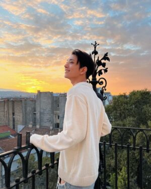 Joshua Instagram - 🌅