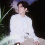 Joshua Hong Instagram - 로라제임스하퍼와의 콜라보를 통해 여러분께 "HAN RIVER WALK" 캔들을 선보일 수 있게 되어 기쁩니다. 이 제품은 제가 평소에도 좋아하는 한강으로부터 영감을 받아서 만들게 되었는데요, 저에게 한강이 큰 위로가 되는 것처럼 기쁠 때나 슬플 때나 여러분의 일상 속에서 HAN RIVER WALK의 향이 위로와 힘이 되길 바랍니다. #JOSHUA #LOLAJAMESHARPER #JOSHUALOLAJAMESHARPER