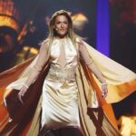 Josie Instagram – No sé si he estado más cerca de Florence Foster Jenkins o de Celine Dion, pero entre ambas divas encontré un lugar en el que elevarme y sentirme muy vivo, acariciando el techo de @tucaramesuena con mis manos… Y es que yo vine aquí a cantar (dentro de mis limitaciones), a  intentar imitar, a divertirme; pero sobre todo vine a entretener y a hacer Televisión como a mí me gusta🎊🥳🎊 Gracias a todos por estar siempre conmigo #viviendorase :-)
