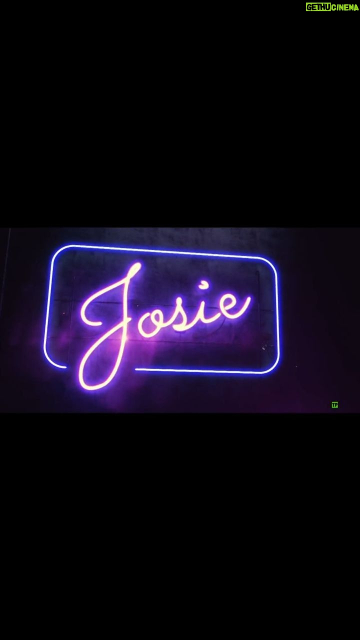 Josie Instagram - Espero que vuestros sentidos estén preparados para la Turbo Televisión que está a punto de arrasarnos a todos... Vuelve @tucaramesuena #viviendorasé y no os lo podéis perder :-)