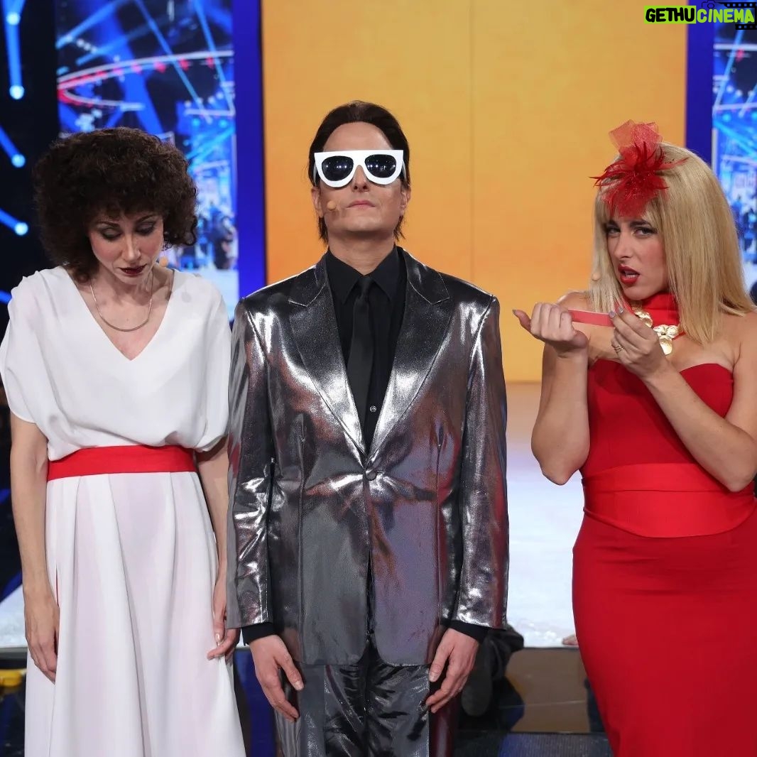 Josie Instagram - Recuerdos de una noche inolvidable en @tucaramesuena ✨🥳✨ El viernes que viene más y mejor a las 22h en @antena3com #viviendorasé :-)