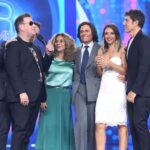 Josie Instagram - Lo mejor de @tucaramesuena es su gente, el equipazo de @gestmusic , el jurado, el público, mi querido @fuentes_manel y el súper elenco del que tengo la inmensa suerte de formar parte... 🍀! La clave de su éxito es la maravillosa energía que se crea en su plató; una vibración inmensa que expande el espectáculo a través de las pantallas cada viernes en @antena3com 🎉🥳🎉 No os perdáis la dosis que viene esta semana... Os espero ahí... #viviendorase Plató de Tu cara me suena