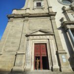 Josie Instagram - Peregrinar a la catedral de Sert en Vic era un sueño ansiado y raséeeeeeeee... Maravilla de día con @rosarioderojas #viviendorasé ❣️! :-)