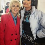 Josie Instagram – Noche de gloria que siempre recordaré como uno de los mejores momentos vividos en estos 15 años de Televisión… ✨🏆✨ Gran encuentro con un mito musical que ha llenado mi vida de historias fantásticas a través de sus canciones y su voz única… ✨🙌🏻✨ Gracias @ana_torroja por existir y pasar estos momentos de nervios y camerinos #viviendorasé en MediaPark ✨❤️✨ Media Park