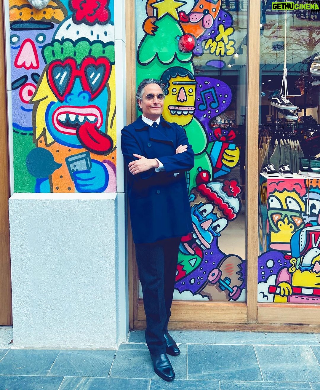 Josie Instagram - Tarde-noche mágica en @lasrozasvillage inaugurando su #gastromarket navideño cuajado de manjares para pasar estas fiestas con amigos y familia #viviendorasé 🫶🏻🎄🫶🏻 #ad #publi 🥳 Las Rozas Village