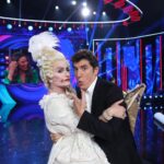 Josie Instagram – Qué fortuna la mía @tucaramesuena X! Bravo por su gente… Gracias @gestmusic y @antena3com  siempre por esta edición mágica #viviendorasé con el mejor equipo humano. Gracias @fuentes_manel e integrantes del jurado: @chenoa @lolitafoficial @carloslatre @angelllacer_oficial 🩷🩷🩷🩷 A @mateovergaratv y a todos los equipos: vestuario, caracterización , arte, sonido, cuerpazo de baile, Arnau, producción, guión, Spotifys, comedor y tanta gente que nos ha cuidado… Y por supuesto al mejor de los elencos posibles: @mercheoficial @susicaramelo @anneigartiburu @andreaguasch @miriamrmusic_ @agustinjimenez @alfredgarcia y @jadeloficial Siempre os llevaré en mi corazón y siempre habrá un dosel en Villa Josie para vosotros y vuestros +1 que ya sabéis quiénes sois… Gracias por esta experiencia de vida 🧬🧬🧬 Gracias por el derroche de talento y por existir… 🩷 Ah! Y gracias @joseirun_fotografia porque sin tus fotos imposible publicar esto ni nada… Gracias! #TCMSFinal #TCMS #tcmsfinal 🥳 Plató de Tu cara me suena