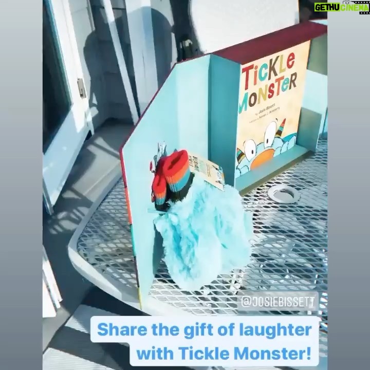 Josie Bissett Instagram - Love you @ticklemonsterbook