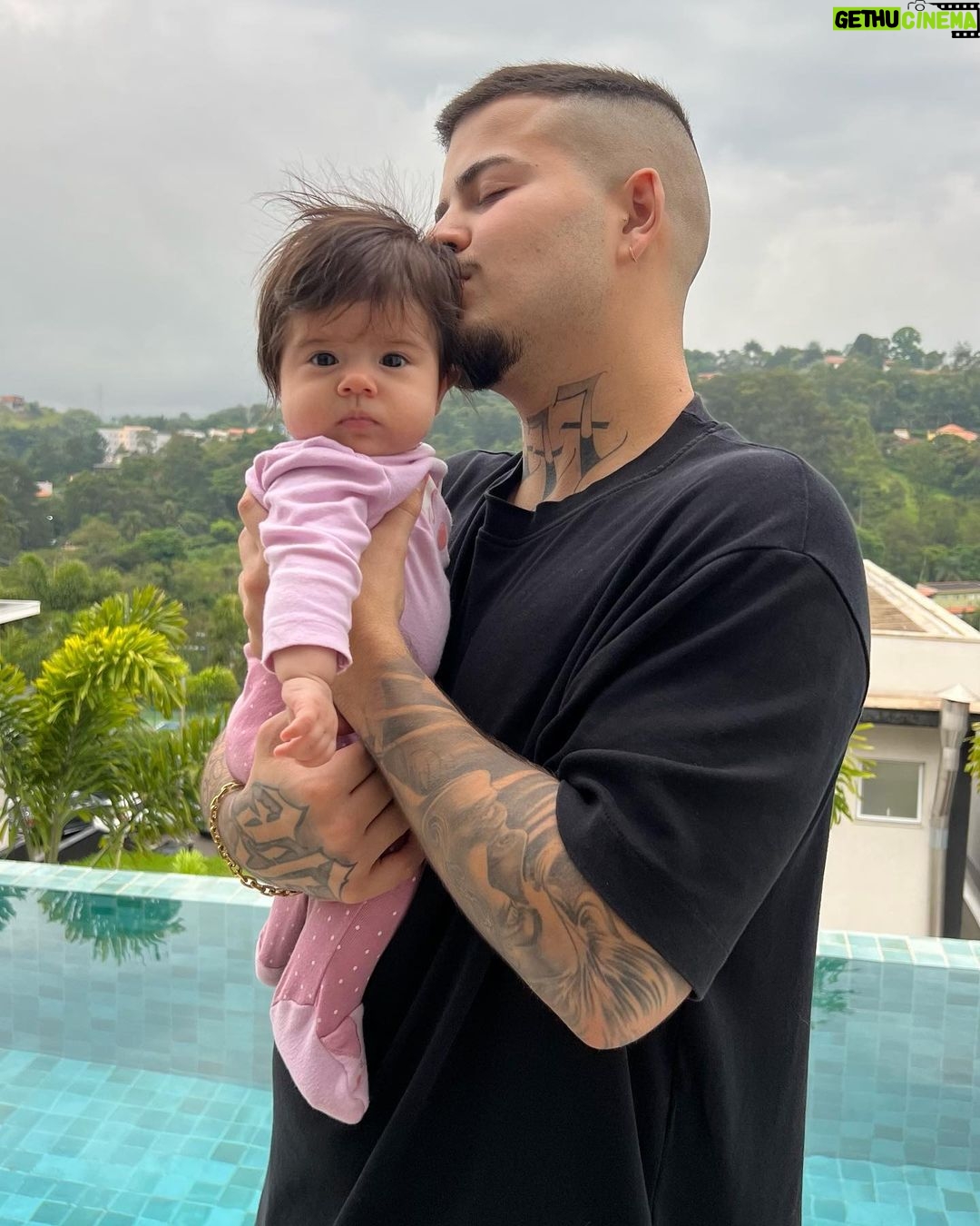 Jottapê Instagram - O seu primeiro dia das crianças ❤️ te amo como nunca amei ninguem 🥹