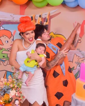 Jottapê Instagram - Yabba Dabba Doo! 🧡 #2MêsDaAthena 🫶🏼