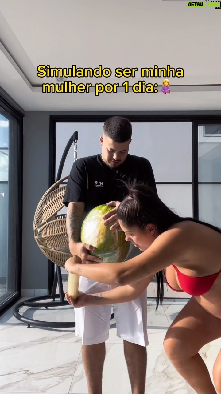 Jottapê Instagram - Pensa numa melancia pesada do c%#*@ 😂 🍉