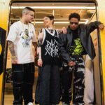 Jottapê Instagram – A nova temporada de Sintonia tá no mundo! E pra celebrar, tem entrevista do @podpah com esse trio, gravada diretamente em um trem sentido quebrada! Nois tá como? 🔑😎

📸: @natioden.pic