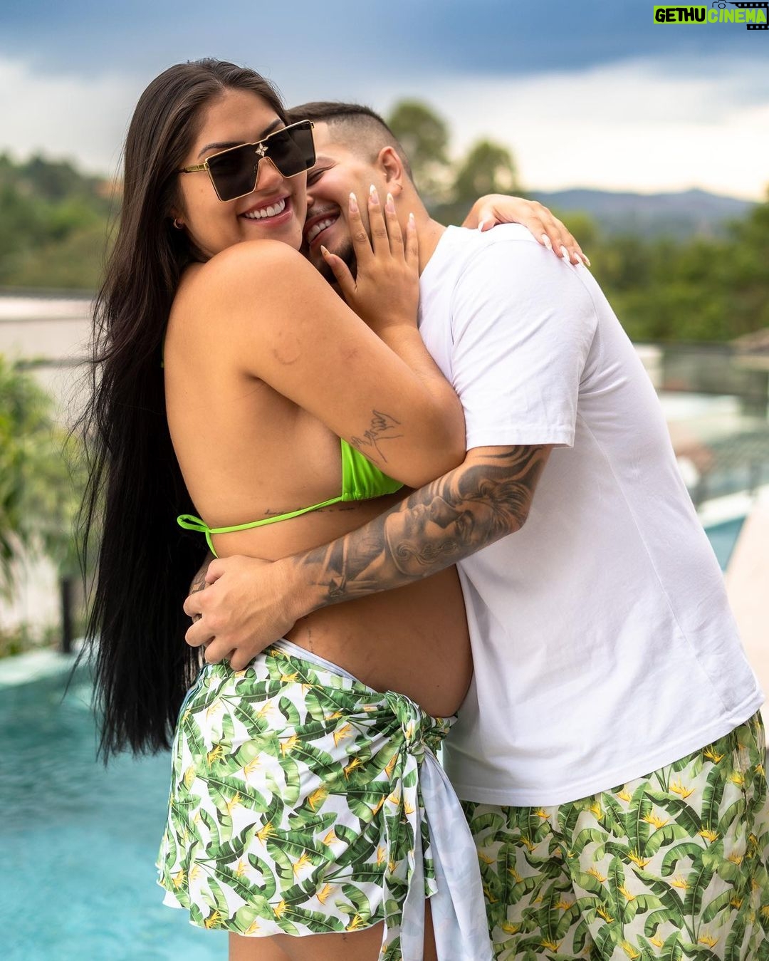 Jottapê Instagram - Vocês acham que a Athena será mais a cara de quem, da mamãe ou do papai? 💚
