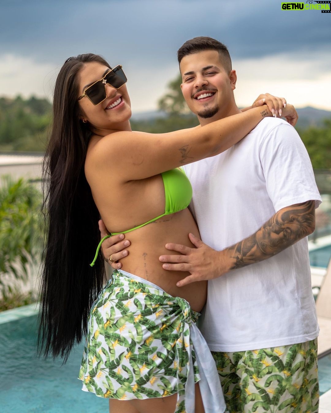 Jottapê Instagram - Vocês acham que a Athena será mais a cara de quem, da mamãe ou do papai? 💚