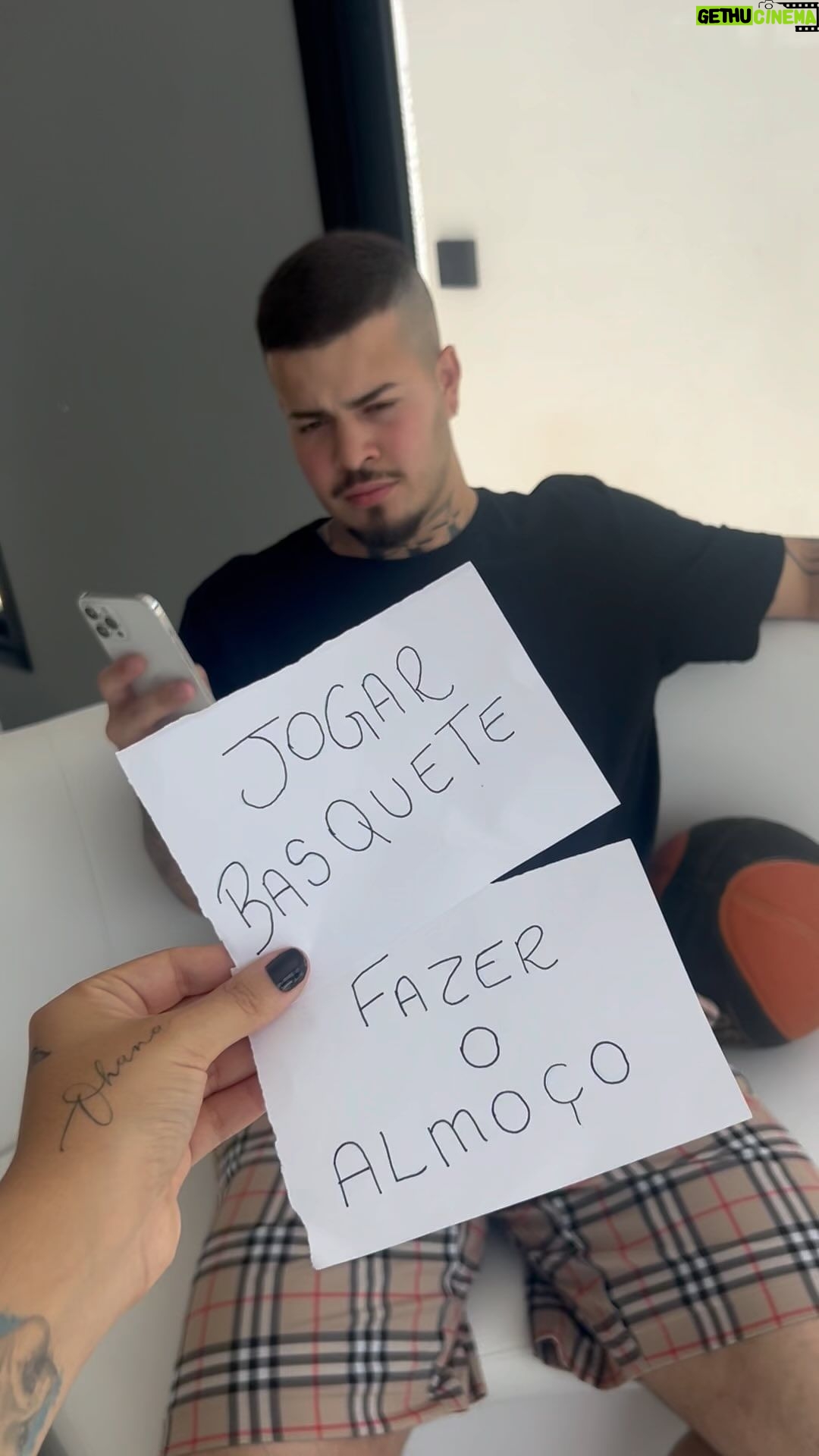 Jottapê - 465K Likes - Reclama pra ver só 😤😂