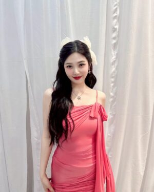 Joy Instagram - aku cinta kamu💚

노래 가사에 혼란스러워말아요 러비들!!😭
단지 노래가 너무 좋아서 같이 듣고싶어서 올린것뿐이에요!🥹😭