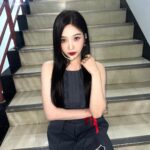 Joy Instagram - 러비들🤍 2주차 인가가요까지 칠킬 무대 무사히 마무리했어요🥹 열심히 준비한 정규 3집앨범 많이 사랑해주셔서 너무너무 고맙구 이른 시간 사녹에도 크게 응원해주셔서 힘이 많이 됐어요💚 2023년 한 해가 벌써 다 끝나가는데 이번 활동은 가장 크게 기억에 남을 행복한 활동이 될 것 같아요🥰 음방 활동은 끝났지만 계속 칠킬 앨범 많이 들어주실거죠?🥹 날이 많이 추운데 건강 잘 챙기시구 정말 너무너무 사랑합니다아🥰💚 마지막으로 이번 앨범 함께 고생해주신 모든 분들 정말 감사합니다!!💚🥹