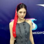 Joy Instagram - 댕기수영♥️ 러비들이 좋아하길래…😯