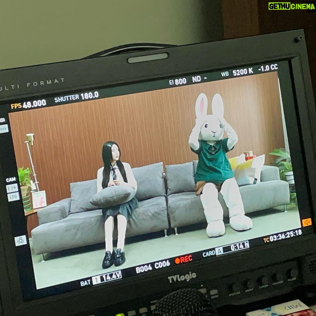 Joy Instagram - 이 감성 뭔지 알자나…♥️ 증말로 니가 웃으면 나더 젛거든여어~🥰 다덜 뒤집어지게 재미난 한가위 보내세여어~♥️