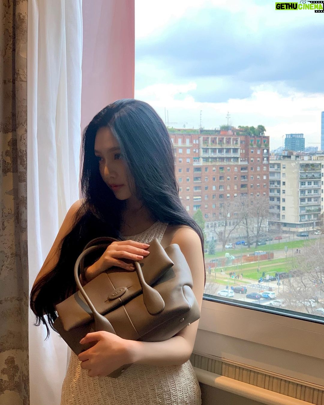 Joy Instagram - @tods #TodsSS24 #TodsDiBag #TodsDiBagReverse Milan, Italy