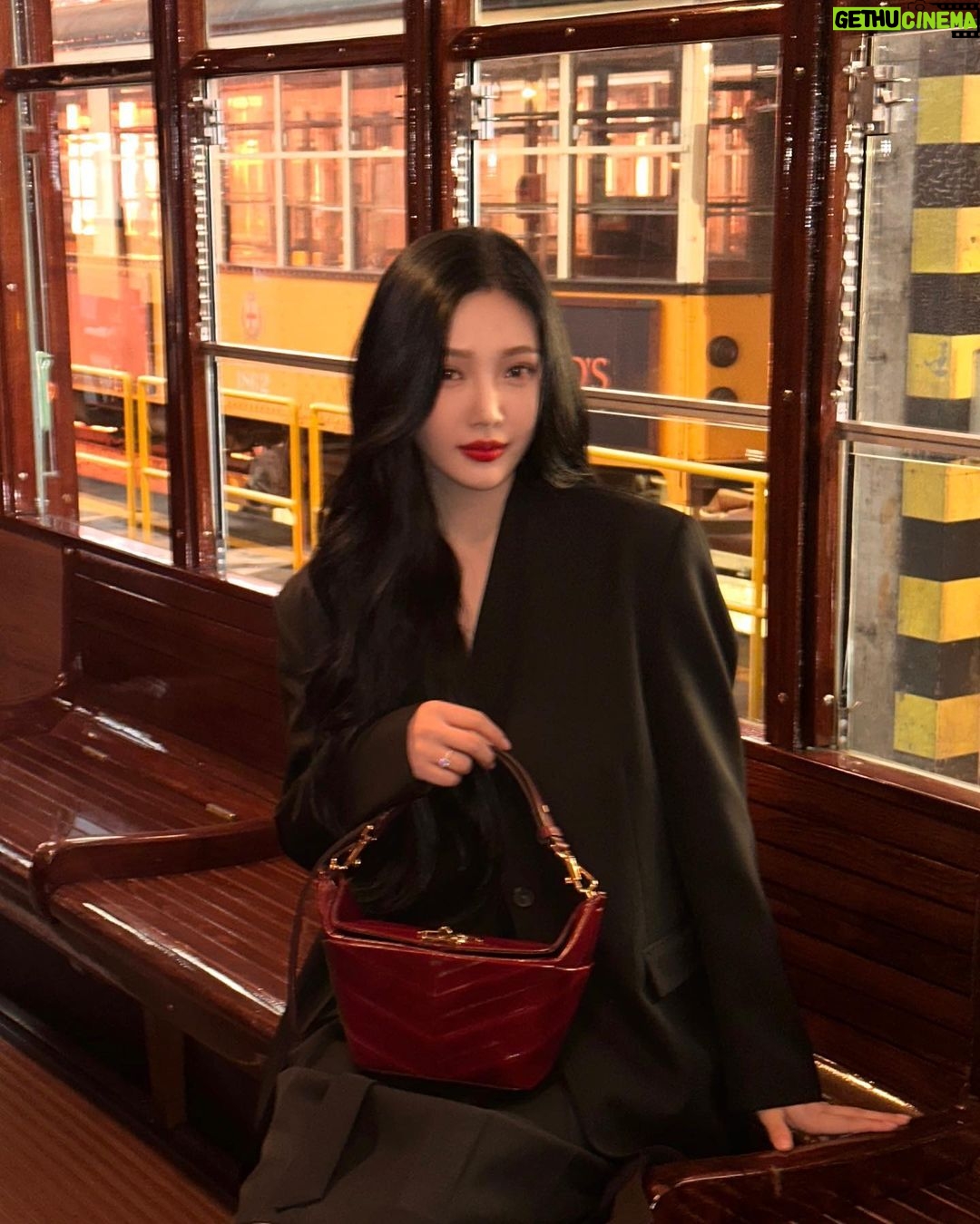 Joy Instagram - #TodsFW24 @tods @mt_matteotamburini Milan, Italy