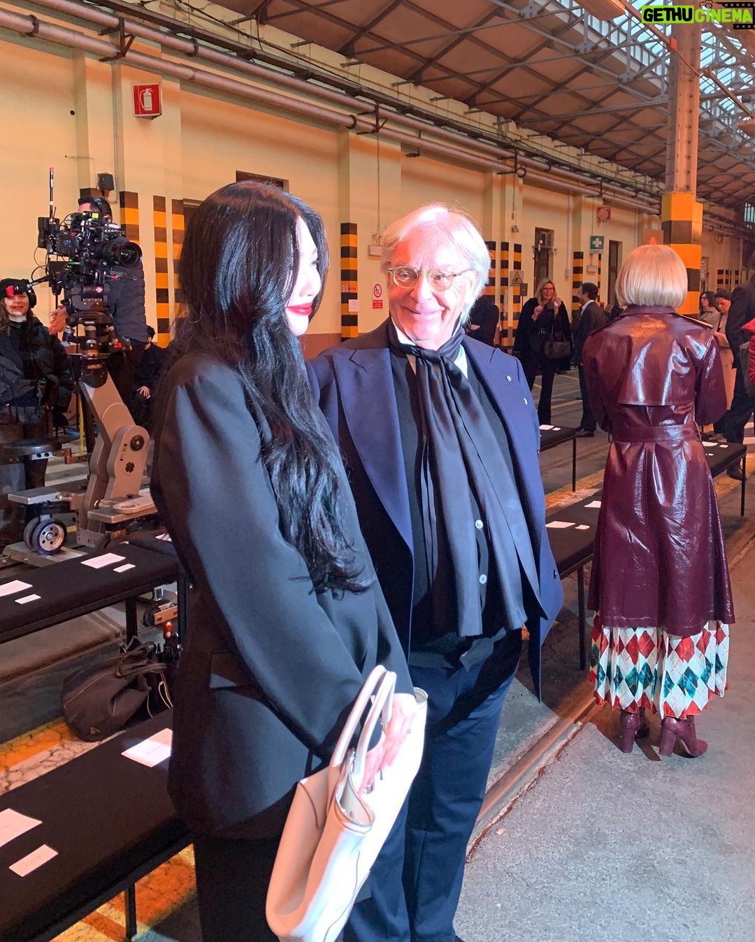Joy Instagram - @tods @mt_matteotamburini 🤍 #TodsFW24 Milan, Italy