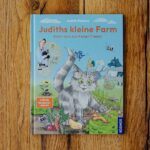 Judith Rakers Instagram – Ich freu mich!!! Wie ich gestern erfahren habe, wird jetzt schon die 2. Auflage meines Kinderbuches gedruckt 💚 Und ich bin zurück aus meiner kleinen Social Media Pause, weil ich erstmal durchatmen wollte VOR und NACH dem Tagesschau-Abschied. Aber ab jetzt nehme ich euch wieder mit auf meine Reisen und in den Garten :-) Bald geht die Anzucht los und Beetplanung steht auch auf dem Programm. Nebenbei bin ich noch auf Interview- und Lesereise für das neue Buch. Es wird also auf keinen Fall langweilig 😄… Sonntag um 15 Uhr werde ich eine Instagram-Lesung für euch machen. Extra früh, damit auch die Kleinen zuhören können 💚 Haustiere und alles, was Flausch hat, ist ebenfalls eingeladen 😉… Heute bin ich im @ardmima und beim @mdr_mitteldeutscherrundfunk zu Gast (MDR ab vier) zu Gast. Bis gleich vielleicht :-) #Kinderbuch #JudithskleineFarm #meinekleinefarm #jacktheswiffer #Promotour
