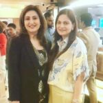 Juhi Babbar Instagram - I am extremely happy to share that “FARREY” is finally out in theatres and is receiving love and applause from one and all🙏💕 It makes me even happier to share that I am also a part of this film! These are some special moments close to my heart from the night of the premiere⭐️ with my family -❤️ My Parents, Anup, Imaan, Chachi, Jasmine (Aarya, Prateik, Chacha, Kajjo & Priya, you were extremely missed) The first photo HAD TO BE one with the absolute show stealers Alizeh, Sahil, Prasanna, Zeyn. Each one of you is absolutely phenomenal in your roles🌟 I feel blessed to have this photo of my precious moment with Salma Aunty💫 I am so happy for my friends and the producers of the film🤗Atul and Alvira, that the film is being loved and appreciated by everyone!! My heartfelt gratitude for my director💕🙏Soumendra sir, as this film wouldn’t be what it is if you weren’t here to guide us through the whole process. I admire your art of storytelling and the eye for realism. Couldn’t have asked for a better seasoned and talented co-actor than Ronit Roy🤩 And last but not the least, The BHAI of the family, The BHAI of them all, Salman Khan💖 Thank you for all your love and the trust the family has shown in me with Alizeh’s training and journey of becoming the actor that she is today💓💓💓 LIKE THE CRITICS ARE SAYING, IT DEFINITELY IS ONE OF THE BEST FILMS OF 2023. FARREY, IN THEATRES NOW🎬😍📽 #farreh #skfilmsofficial #reellifeproduction #alizeh #proudmoment #bollywood #premiere #newfilm #student #intheatresnow #juhibabbarsoni #memories #special night