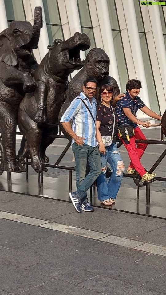 Juhi Babbar Instagram - On our Recent Trip to America We visited the Wildlife Monument in the Heart of New York "A wild life for WildLife". I miss having such treasures in INDIA. 🌿🐾 Let's make every day a day of compassion and care for our furry friends 🌍💙 #ThrowBack #AnimalWelfareDay #CompassionForAnimals #ProtectOurWildlife #AnimalAdvocates #CaringForOurPlanet #FamilyTime #NYCWildlife #CityWildlife #WildlifeWonders #JuhiBabbarSoni