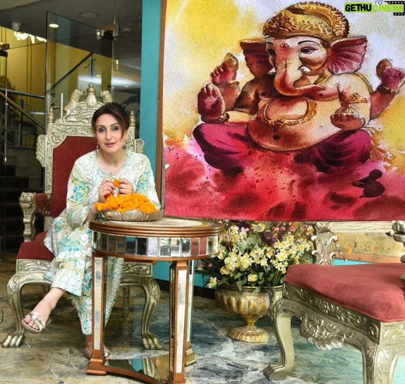 Juhi Babbar Instagram - Dil se Naman to Lord Ganesha for the blessings and new beginnings he has brought into our lives 💫 Until we meet again, thank you, Bappa🧡🙏✨ #GanpatiBappaMorya #Gratitude #Blessings #GaneshChaturthi #GaneshVisarjan #Festival #Devotion #Spirituality #GanpatiFestival #Tradition #Celebration #SeeYouSoon #GaneshChaturthi2023 #GanpatiBlessings #FestivalOfIndia #FarewellToGanpati #GanpatiGoodbye2023 #Juhibabbarsoni