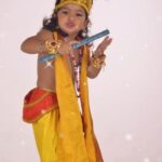 Juhi Babbar Instagram - Mera Laddoo Gopal💛🧡 throwback pic of Imaan when he was just 2, few days before his Mundan 🧡💛HAPPY JANMAASHTAMI💛🧡 Always blessed , his birthday either coincides with Janmaastami or Ganesh Utsav💛🙏🧡 #throwback #throwbackthursday #happyjanmaashtami #janmaashtami #imaanbabbarsoni #meraladoogopal #myson