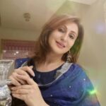 Juhi Babbar Instagram - Eid Mubaarak💫 #eidmubarak #eid #festival #awayfromhome #celebrations #family #babbarhouse