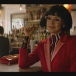 Julia Chan Instagram - An all new Valentine’s episode of @cw_katykeene tonight and it’s rife with treats for everyone; laughs, tears, WIGS and most importantly the legend that is @officialbernadettepeters ‼️
