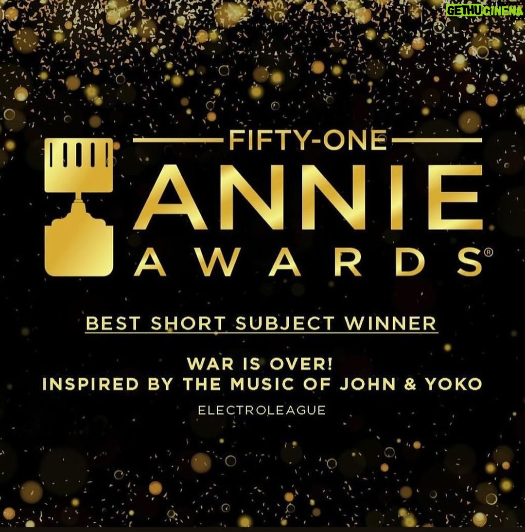 Julian Lennon - 4.8K Likes - Congrats to My lil Brother!
And a lovely Birthday present for Yoko!
♥️🙏🏻😘