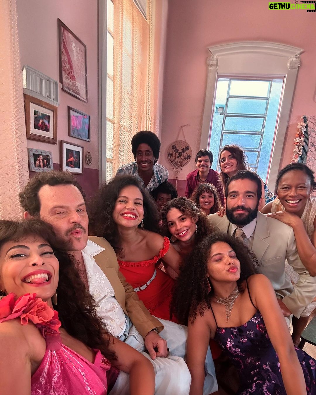 Juliana Paes - 187K Likes - Bastidores de um casamento!! 🥰❤️ #Renascer
📸 @gshow
Créditos: Cadu Pilotto / Elles Soares