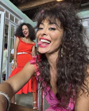 Juliana Paes Instagram - Bastidores de um casamento!! 🥰❤️ #Renascer
📸 @gshow 

Créditos: Cadu Pilotto / Elles Soares