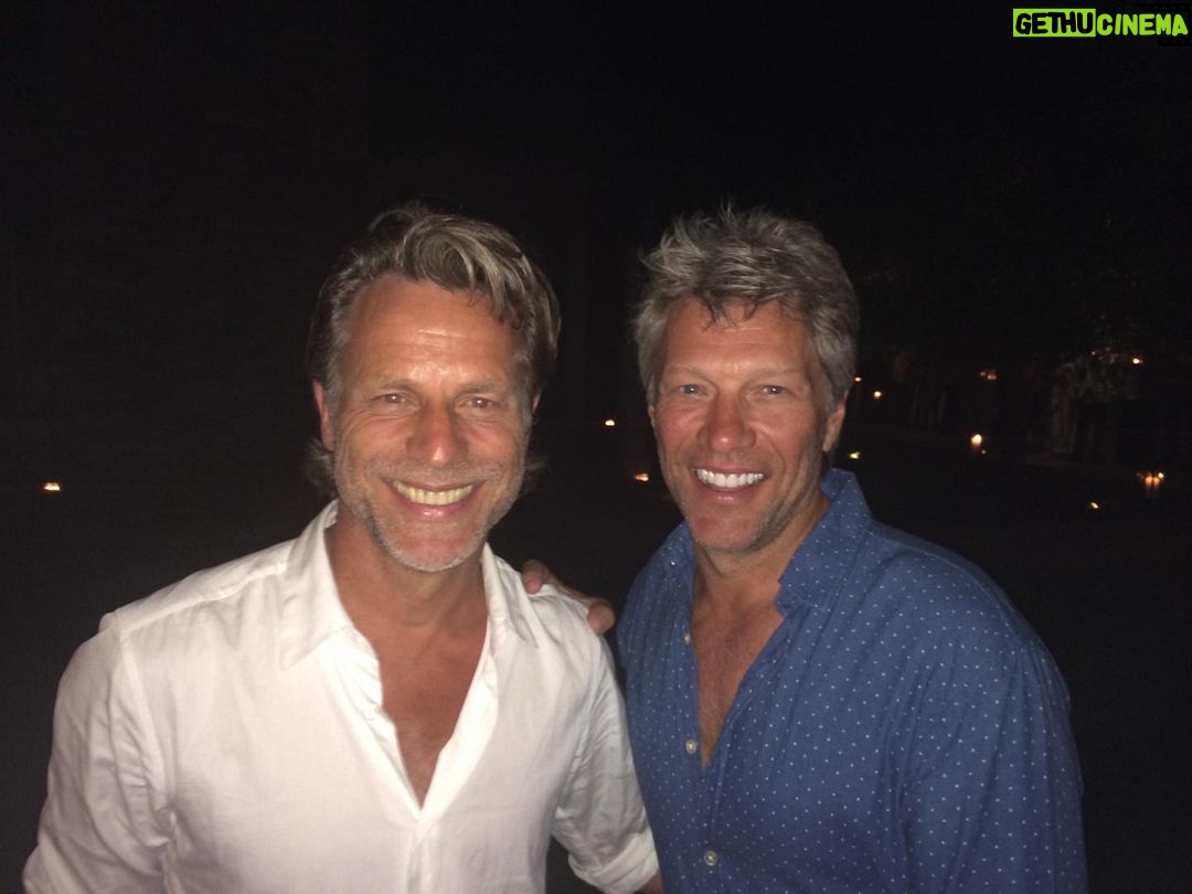 Julianna Margulies Instagram - Happy Birthday to my sweet friend @happymasseeprofessional @per_haps Yes, he looks a lot like #jonbonjovi I’ve been with him when people ask for his autograph, it’s happened so many times that now he just politely signs things. 😀