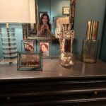 Julianna Margulies Instagram - Home away from home. Just some more pics of Laura’s gorgeous apartment. #themorningshow #brilliantsetdesigners