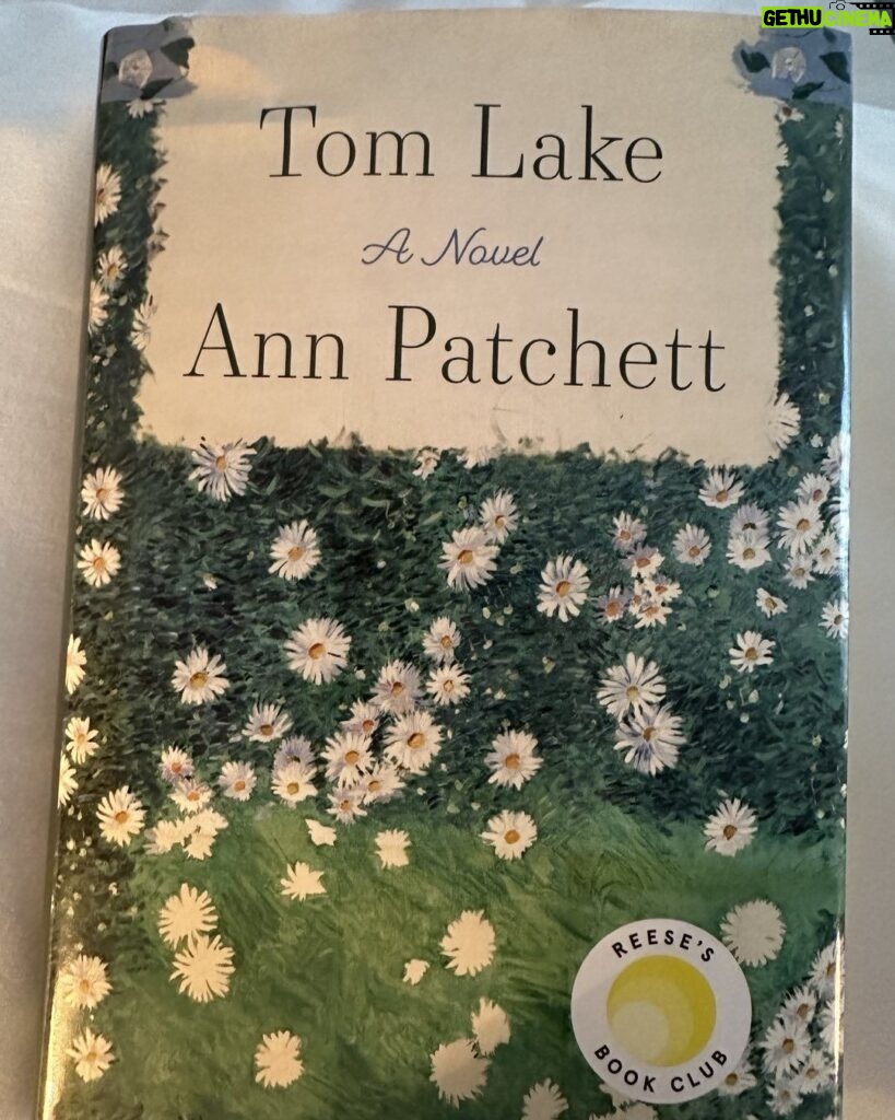 Julianna Margulies Instagram - Tom Lake by Ann Patchett. Just beautiful! It’s like loosing your best friend when you finish a book you love so much.