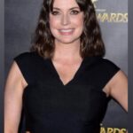 Julie Ann Emery Instagram - Put on a little black dress from @elliatt & happily cheered in my brilliant @bettercallsaulamc friends with my boo #KevinEarley at the @saturnawards last night! @mrpatrickfabian & Peter Gould were dashing and perfect accepting their awards live. I somehow managed to show up matching the backdrop 👀👀 but @jenna.marie.beauty makeup & @lucy_gedjeyan hair were perfectly on point as usual. Also got some time in fangirling over C-3PO & cozying up to Frankenstein with @jennofthefuture Thx so much for the invite @sonytvofficial & @amc_tv @jennofthefuture