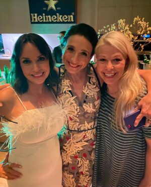 Julie Ann Emery Instagram - Thx for having me at the @hollywoodreporter @sagaftrafound #preemmyparty 
#emmys2022 
And I got to hug my brilliant friend #MarinHinkle!! 💜
And just look at this gorgeous Hair & Makeup by my favorite @jenna.marie.beauty!! 
@chprteam 
Dress @elliatt pulled from my closet!!!