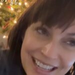 Julie Ann Emery Instagram - Hope as we enter December you can see a little magic and spread a little kindness. I’ll be working on that myself. #HappyDecember #Magic #spreadkindnesslikeconfetti
