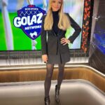 Julie Stewart-Binks Instagram – 15 hours on-air for @cbssportsgolazo goes by quickly when you’ve got incredible games, amazing coworkers and you love what you do (and you can figure out how to sleep when you blink) ❤️⚽️🖤

📸 @ayyy_west 

#cbssports #cbssportsgolazo #soccer #futbol #beautifulgame #epl #seriea #nwsl #mls #laliga #backinblack Stamford, Connecticut