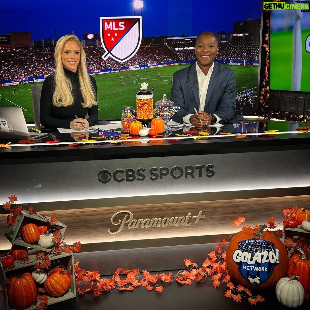 Julie Stewart-Binks Instagram - Happy Halloween from @mikelahoud, myself and our entire @cbssportsgolazo crew who went above and beyond decorating the set and helping me transform into @julieertz at the last second (had to honor the legend 🙌) 🎃 @kimiasbucketlist 👩🦳 @amandasgabbard 📸 ⚽️ Silvio CBS Sports Master Control