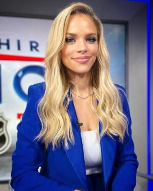 Julie Stewart-Binks Instagram - HOCKEY. IS. BACK. ❤️🏒

There’s nothing like it. Can’t wait to cover another NHL season. From covering @queensgaels & the @ohlofficial on TV Cogeco, shotlisting games on @hockeynight (including the time I dressed up for Halloween and absolutely nobody - nobody - else did), working with the @nhlbruins scouting combine, covering the WHL on @ctvregina, doing a documentary on Ryan Murray (one of the most fulfilling things I’ve done in my career) mixing in some NHL on the prairies, to hosting @lakings games, covering the Stanley Cup for @fs1, talking pucks on @sportscenter, spending 3 glorious years with the @anaheimducks, covering the playoffs for @nhlontnt, hosting two shows for the @nhl and having my own NHL segment on @snytv, the journey has been absolutely incredible. Writing all that, I can’t believe how incredibly lucky I’ve been. 

It’s amazing seeing some of these players who I used to shoot highlights of in midget AAA hoist the Stanley Cup. From the scouts to the equipment managers, arena staff, trainers, PR staff, assistant coaches, head coaches, GMs, owners, and every broadcaster & TV truck in North America that I’ve had a few wobbly pops with, I’ve enjoyed every second of it. 

I can’t wait to cover this incredible game again this year. 

#NHL #hockey #nhlontnt #stanleycuplive #stanleycup #ohl #whl #aroundtherinkswithbinks